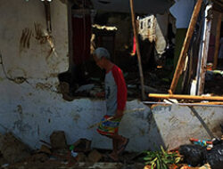 Korban Banjir Sukabumi, Ditemukan 10 Orang Positif Covid-19