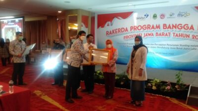 Pemkot Sukabumi Dapatkan Penghargaan Dua layanan dari BKKBN