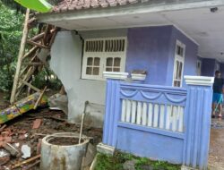 Luapan Sungai Cibareno Sukabumi Akibatkan 17 Rumah Rusak