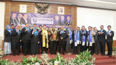 Pelantikan PERADI, Bupati Sukabumi: Minta Masyarakat Terayomi Hukum