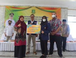 Wali Kota Sukabumi Berikan Dana Stimulan kepada 346 Siswa Masuk PTN