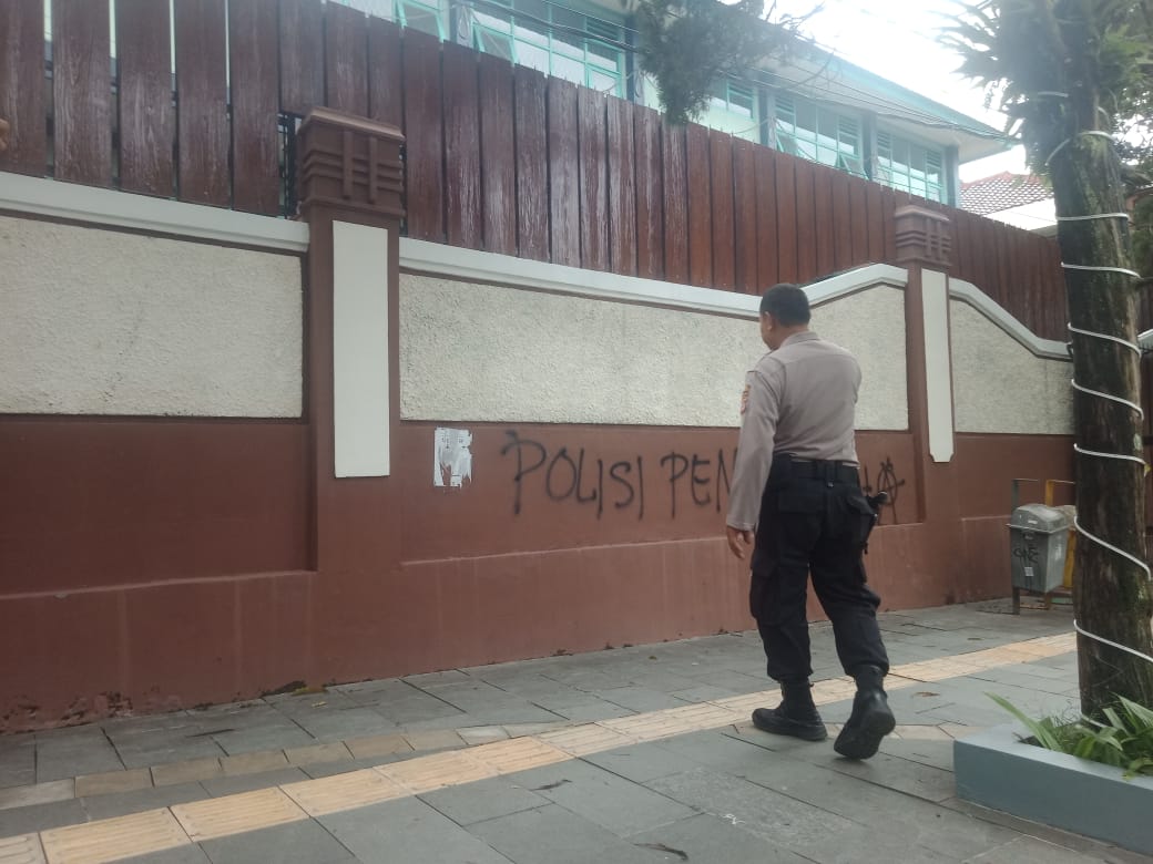 Aksi vandalisem coretan