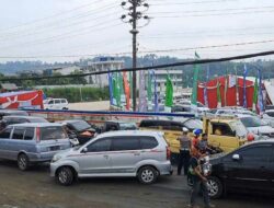 Exit Tol Bocimi Sundawenang Sukabumi Padat Merayap Jelang H-1 Natal 2022
