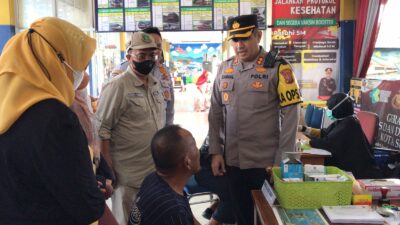 Puluhan Supir Bus di Terminal Tipe A Sukabumi Jalani Test Kesehatan dan Narkoba