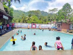 Pemandian Air Panas Cikundul Kota Sukabumi Diserbu Pengunjung