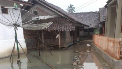 Puluhan Rumah Warga Terancam Banjir Akibat Situ Kubang di Cisolok Meluap