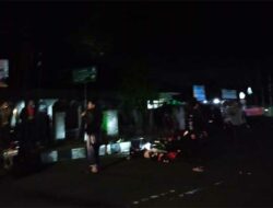 Duar, Dua Kendaraan Roda Dua Terlibat Adu Banteng di Jalan Pertigaan Cimanggah Sukabumi