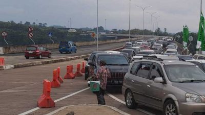 H+2 Lebaran 10.810 Kendaraan Masuk Sukabumi , Exit Tol Bocimi Seksi 2 Sundawenang Padat Merayap