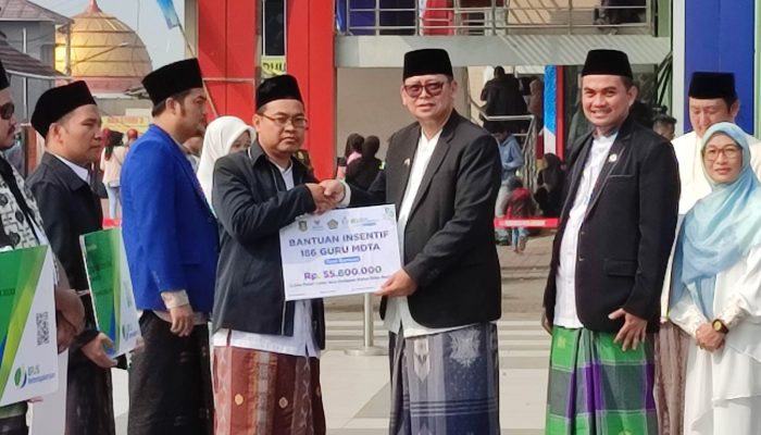 Baznas Kota Sukabumi Salurkan Bantuan Kepada Para Guru