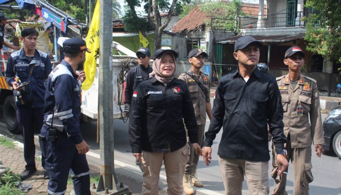 Dua Kali Himbauan Tidak Digubris, Bawaslu Kota Sukabumi Tertibkan APS Partai Politik