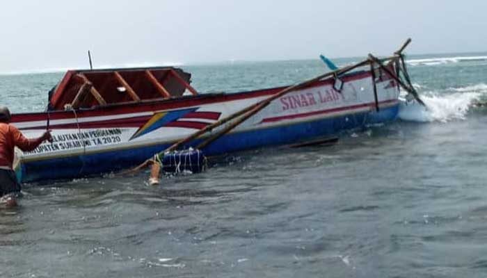 Dua Kapal Nelayan Bocor di Perairan Ciracap Sukabumi, Satu Meninggal Dua Selamat