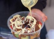 Hadir di Sukabumi, Begini Sensasi Salad Buah Coklat Viral