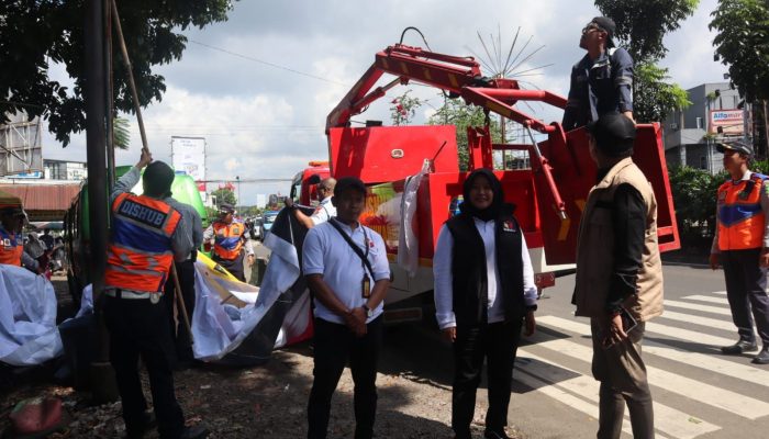 Dimasa Tenang Pemilu 2024, Bawaslu Kota Sukabumi Sapu Bersih Ribuan APK