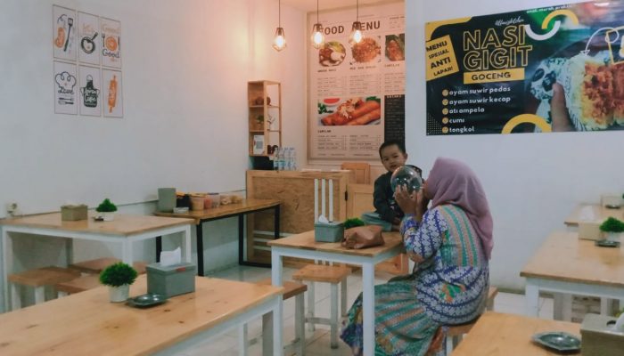 Cafe AlfarizKitchen Sukabumi: Tempat Nongkrong Asyik di Jalan Pelabuhan II Km 7