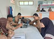 Disdukcapil Kolaborasi Dengan DPMPTSP Lakukan Pelayanan Jemput Bola di Sukakarya Sukabumi
