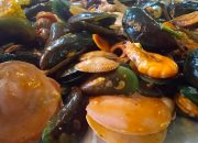 Menjelajahi Kelezatan Lautan di Sukabumi: Rumah Makan Suka Seafood