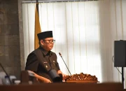PJ Walkot Tanggapi Jawaban Fraksi Tentang Raperda RPJPD dan RPPLH Dalam Paripurna DPRD