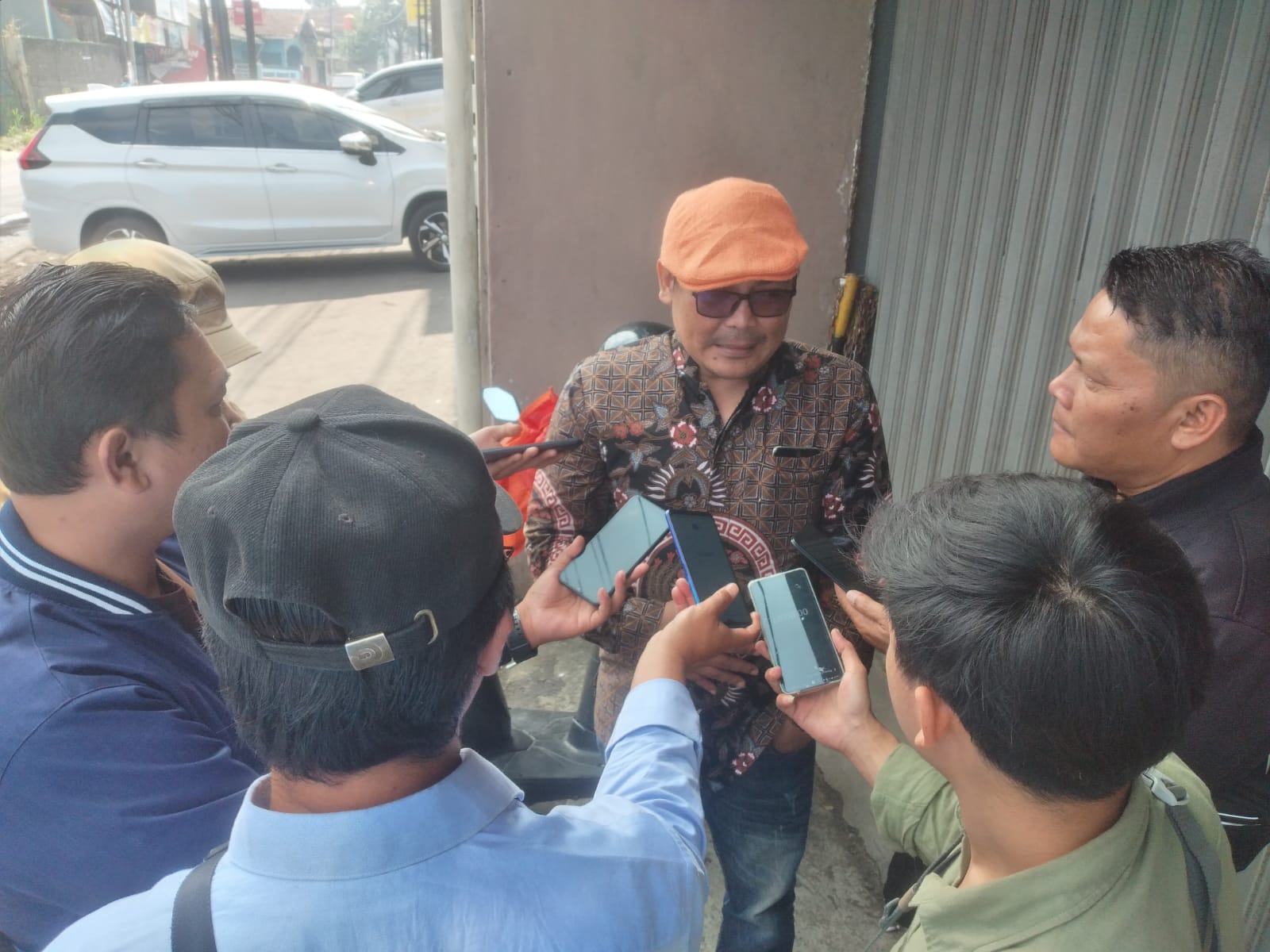Ketua Umum BP3N Deni Suhendar Suhanda saat diwawancarai wartawan
