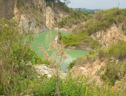 Danau Bacan Sukabumi: Permata Hijau Bekas Tambang