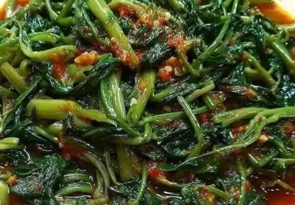 Resep Kangkung Sambal Petis Pedas Manis Asam: Lezat dan Mudah Dibuat
