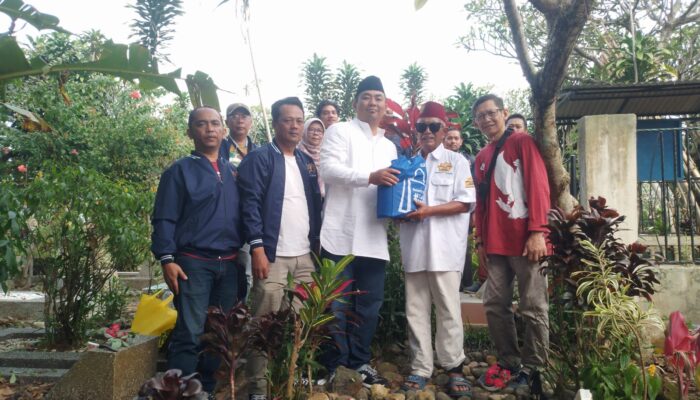 PWI Kota Sukabumi Ziarah ke Makam Senior Pers, Kenang Jasa di HPN 2025