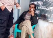 Santai Setelah Membunuh: Polisi Selidiki Kondisi Kejiwaan Pelaku di Sukabumi Viral Foto Pelaku Pembunuhan di Sukabumi Duduk Santai, Polisi Periksa Kejiwaannya