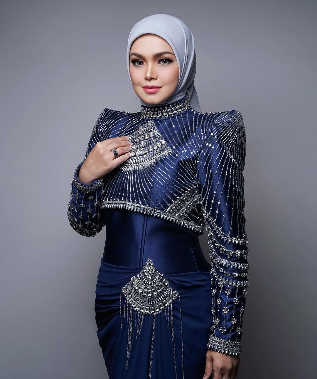 Siti Nurhaliza Resmi Dianugerahi Gelar "Biduanita Negara" Sebagai Penghargaan Atas Kontribusinya dalam Musik
