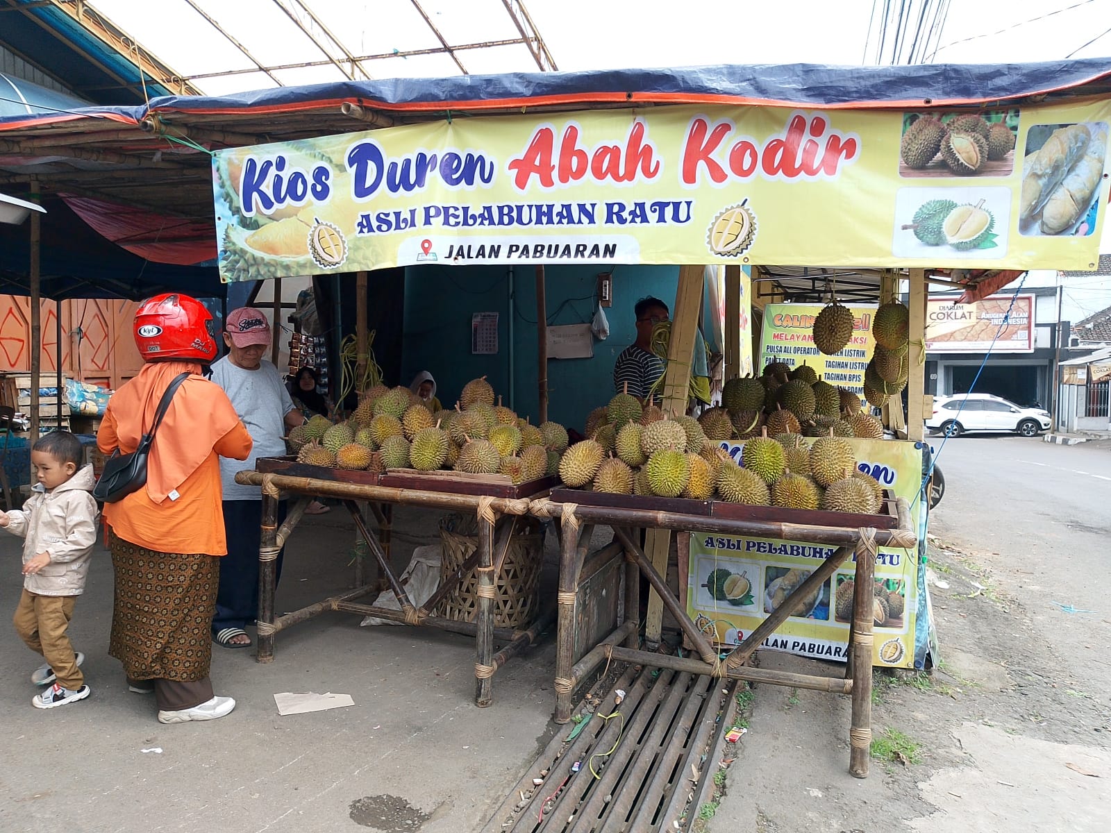 Durian Abah Kodir: Destinasi Wajib bagi Pecinta Durian di Sukabumi