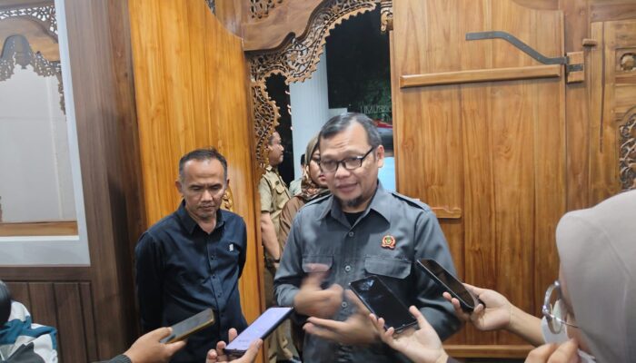 Ketua DPRD Kota Sukabumi Menyayangkan Kerusuhan Saat Demo, Duga Ada Penyusup