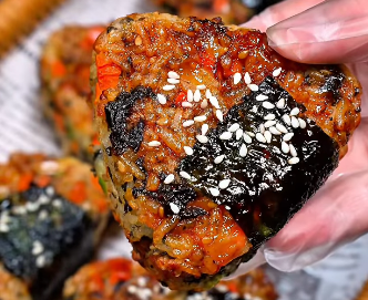 Resep Onaigiri Keju Mozzarella – Rice Ball Lumer yang Gurih dan Lezat