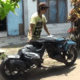 Hebat! Pria Asal Jombang Ini Sulap Mio Lawas Jadi Motor Batman yang Gagah