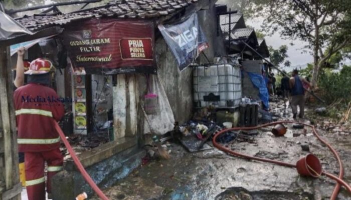 Dua Rumah Ludes Terbakar di Cikembar, Satu Warga Alami Luka Bakar Serius