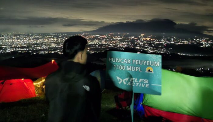 Camping Seru di Puncak Peuyeum Sukabumi : Menikmati Liburan di Negeri di Atas Awan