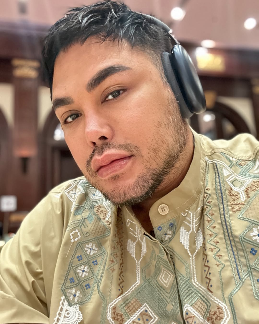 Transformasi Ivan Gunawan dari Model Majalah Kurus ke Ikon Fashion Tanah Air