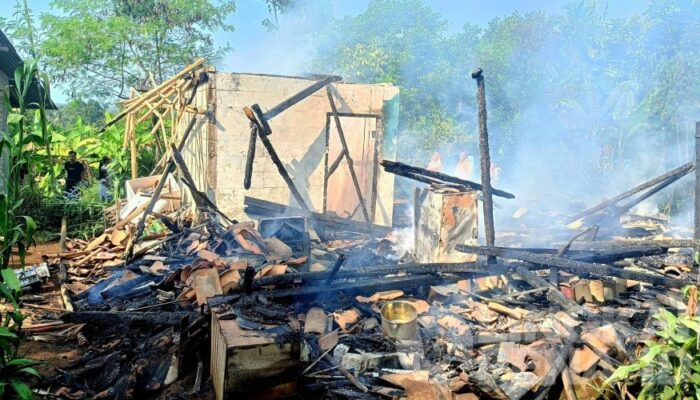 Satu Rumah di Warungkiara Hangus Terbakar, Diduga Akibat Korsleting Listrik
