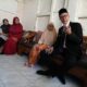 Tak Lupa Purwadaksi Wali Kota Sukabumi Kunjungi Guru SD-nya di Hari Pendidikan Nasional