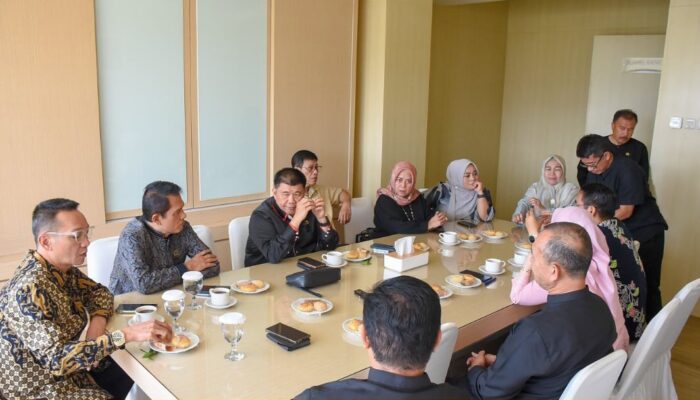 Hasim Adnan Komisi III DPRD Jabar Soroti Perizinan Usaha saat Kunjungan ke DPMPTSP Kota Cimahi