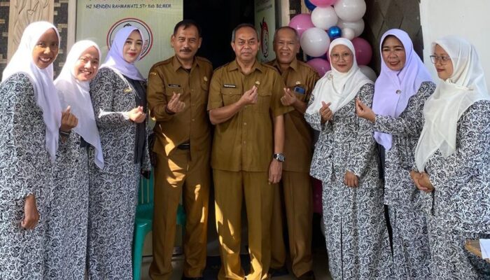 Kolaborasi IBI dan DPPKB Sukabumi Gelar Bakti Sosial Sambut Hari Bidan Sedunia dan HUT IBI ke-74