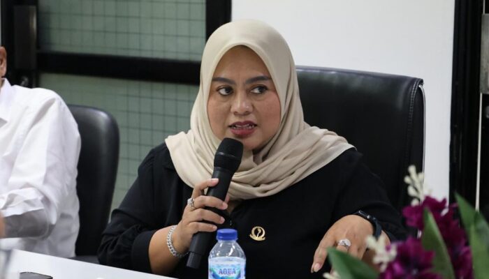 Dessy Susilawaty Anggota Komisi III DPRD Jabar Tinjau Pelayanan Samsat di Polda Metro Jaya