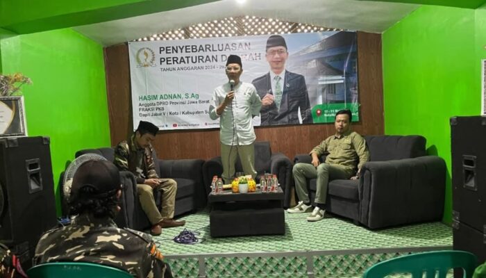 Hasim Adnan Sosialisasikan Perda Ekonomi Kreatif di Ujunggenteng, Kabupaten Sukabumi
