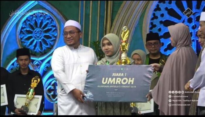 Santriwati Asal Surade Sukabumi Raih Juara Nasional Olimpiade Amtsilati 2025, Ibunda Dihadiahi Umroh