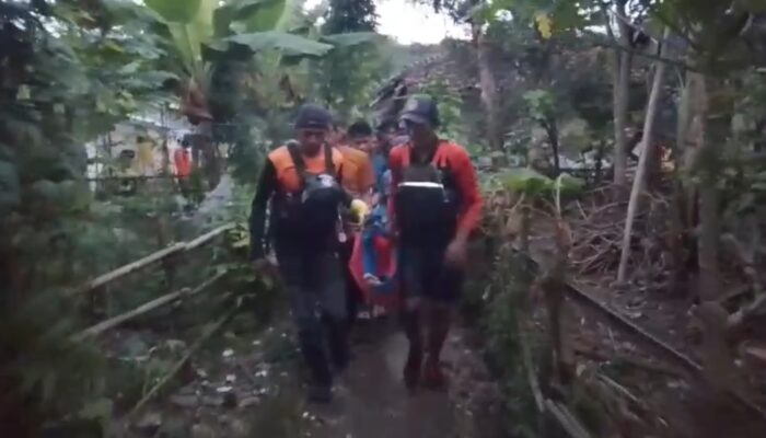 Tragis, Bocah 13 Tahun Tenggelam di Sungai Cimandiri Ditemukan Meninggal oleh Tim SAR Gabungan