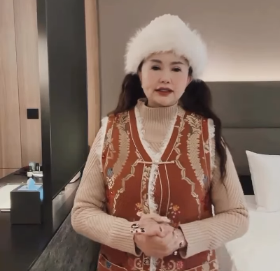 Keren Banget! Wanita Cantik Ini Miliki Rumah Mewah di Atas Mall Indonesia