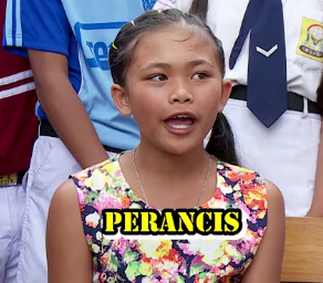 Viral Anak Kecil Penjual Kartu Pos di Bali Ini Bisa 23 Bahasa Asing