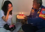 Gegara Putus Cinta, Wanita asal Bogor Ini Rayakan Ultah Bersama Damkar