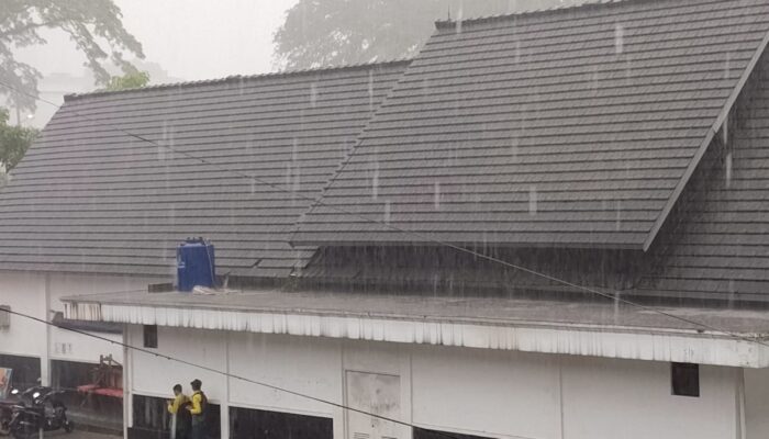 Hujan Ringan Diprediksi Guyur Sukabumi, Warga Diminta Siaga Cuaca Lembap