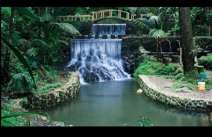 Intip Curug Cipeuteuy Majalengka, Pesona Air Terjun di Kaki Gunung Ciremai