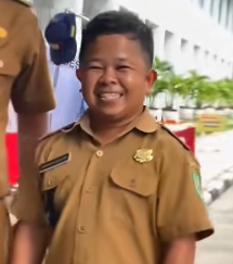 Kisah Ahmad Bajuri Kades Mungil dari Kalimantan, Sempat Diusir RS Gegara Dikira Anak Kecil