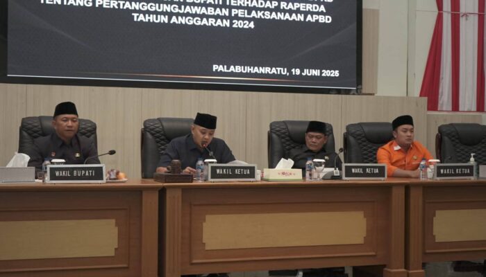 Bupati H Andreas Hadiri Rapat, Fraksi DPRD Soroti Berbagai Program Prioritas