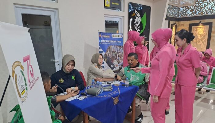 RS Bhayangkara Setukpa Gelar Pemeriksaan Gratis untuk 1.000 Pengemudi Ojol dalam Rangka HUT Bhayangkara ke-79